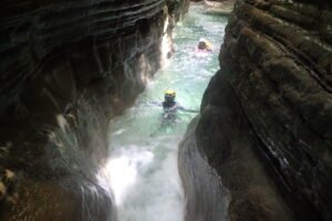 Cañón tallado por el agua en el barranco de Forcos, Bergua
