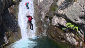 Zona de saltos en la sección inferior del barranco de Besiberri