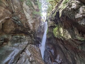 Rápel en el barranco de Roi, Vall Fosca, Pirineo de Lérida