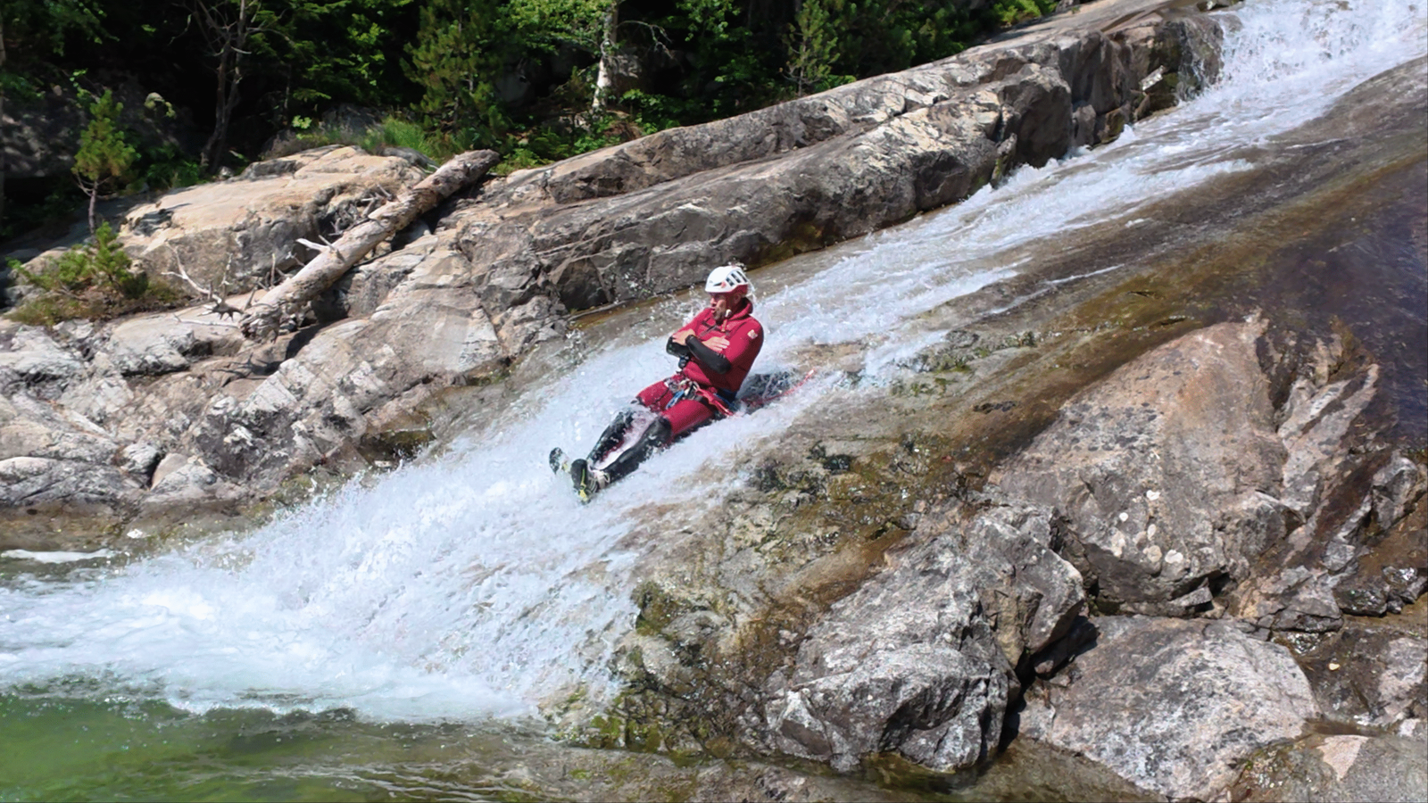 Tobogán de 12 metros en el barranco de Besiberri, Alta Ribagorça